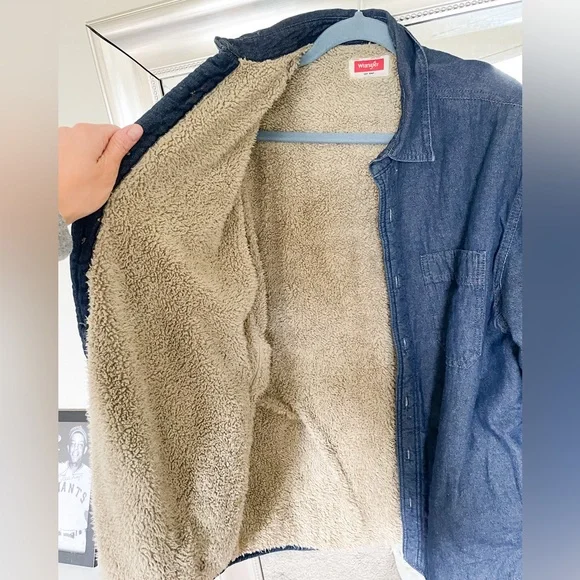 Wrangler Button Down - Picture 6 of 11